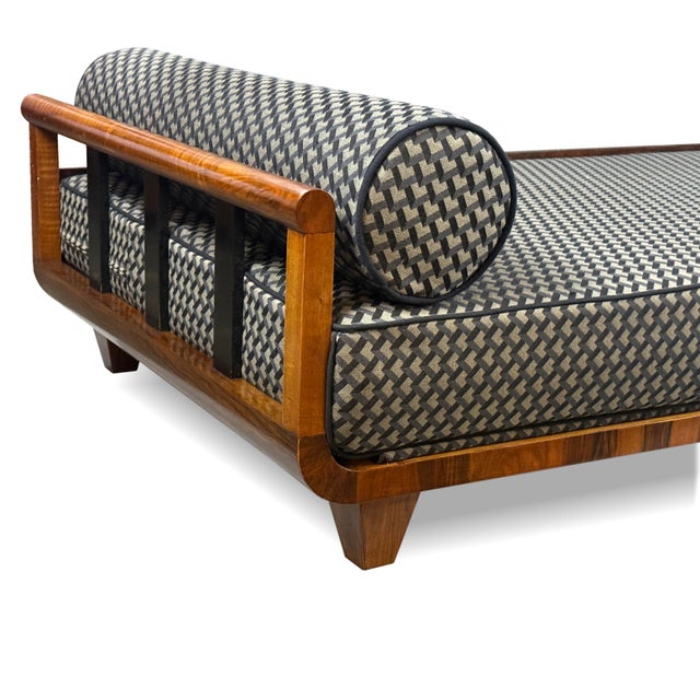 1930s Art Deco Walnut Daybed from Bohemia, 1930s For Sale - Image 5 of 9