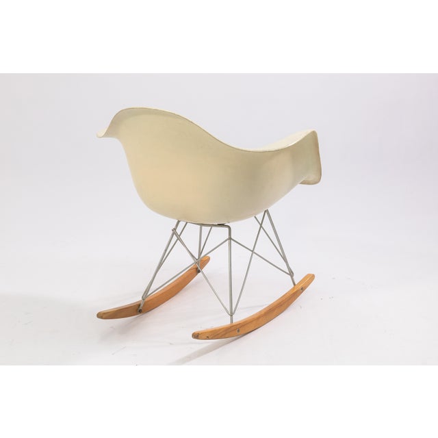 Herman Miller Vintage Charles & Ray Eames for Herman Miller Rar Fiberglass Shell Rocking Chair For Sale - Image 4 of 9