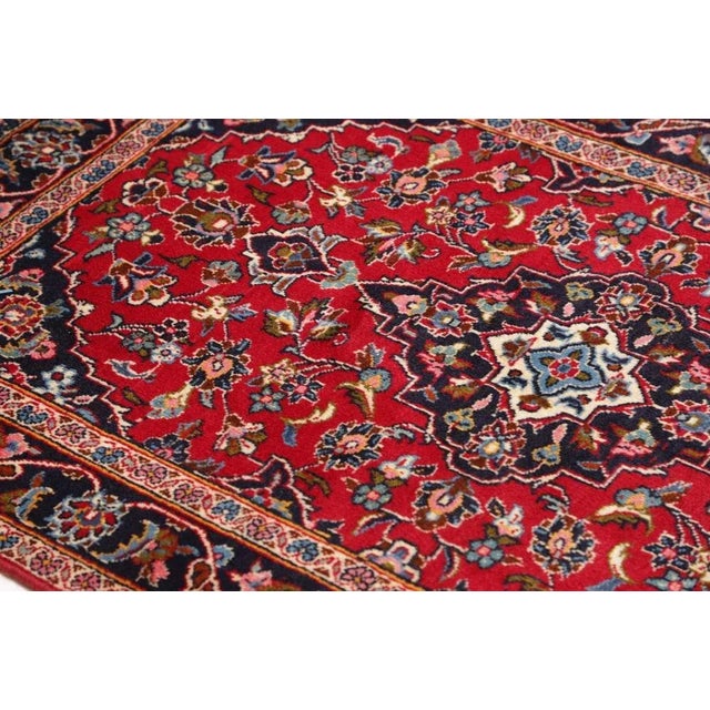 Textile Kashan Rug in Virgin Wool For Sale - Image 7 of 11