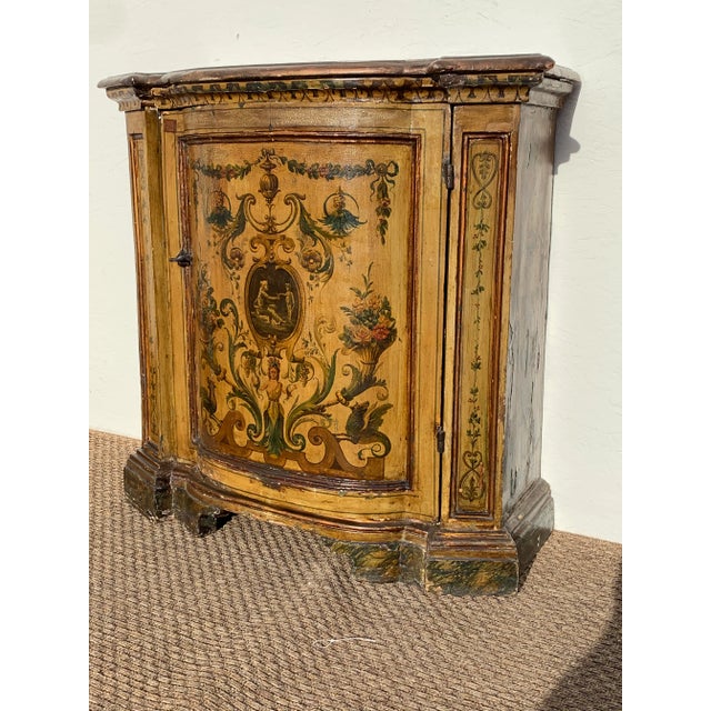 19th Century Pair of Painted Italian Venetian the Commodes For Sale - Image 12 of 13