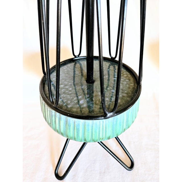 1950s 1950s Mid-Century Modern Atomic Wrought Iron Hairpin Tripod Green Teal Ceramic Table Lamps - Pair For Sale - Image 5 of 6