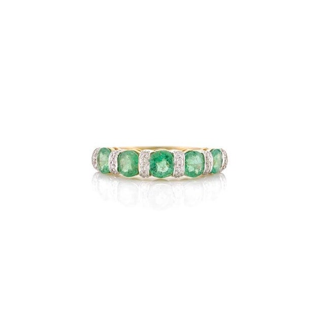 Oval Cut Emerald Diamond Band Ring Set in 14k Solid Yellow Gold Size 7 For Sale - Image 4 of 8