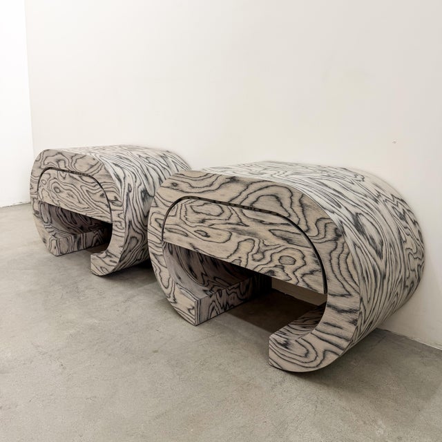 Vintage Pair of 1980s Postmodern Waterfall Nightstands. For Sale In Palm Springs - Image 6 of 10