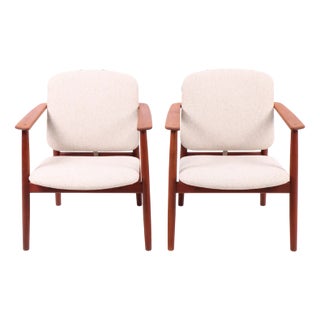 Vintage Armchairs in Teak by Børge Mogensen for Søborg Møbelfabrik, 1960, Set of 2 For Sale