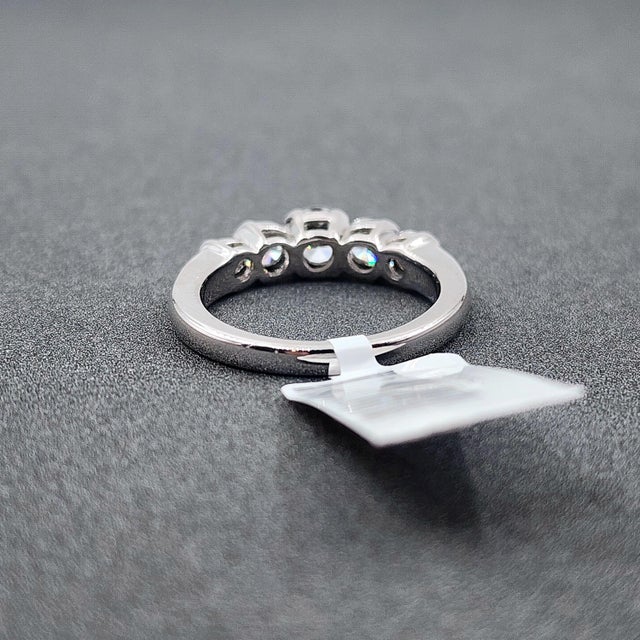 Silver 0.50 Ct Half Bezel-Set Diamond Ring Size 6 For Sale - Image 8 of 9