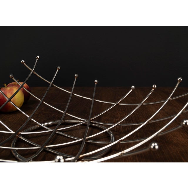 1970s Mid-Century Modern Chrome Wire Fruit Bowl, 1970s For Sale - Image 5 of 9