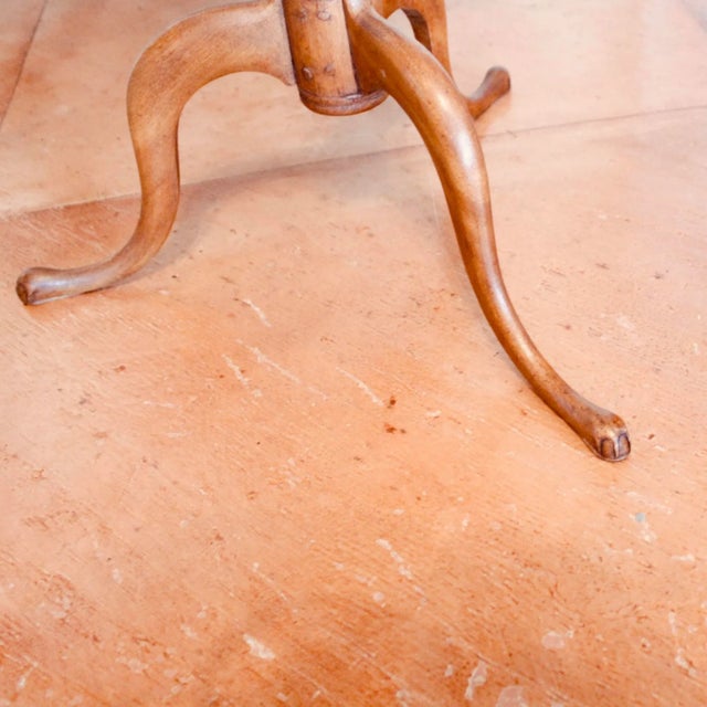 Small American Federal Octagonal Top Candle Stand Side Table, Grain Painted Bird’s Eye Maple For Sale - Image 6 of 12