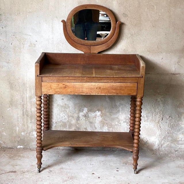 Vintage Turned Wood Dressing Table, 1950s, in Good conditions. Designed before 1890