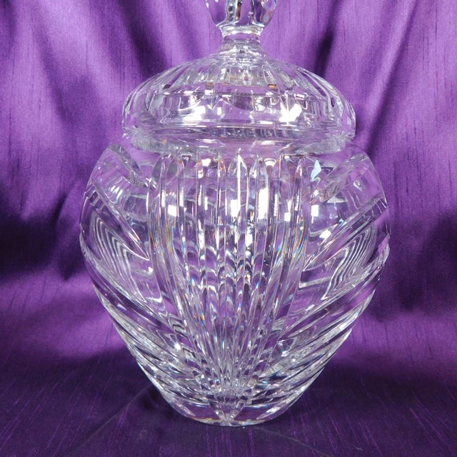 1950s Large Cut Crystal Biscuit Jar With Matching Lid For Sale In San Francisco - Image 6 of 6