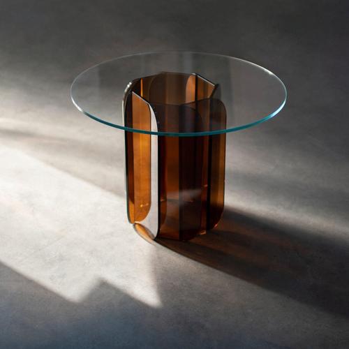 Danse 68 bronze coffee table by vuun italia dimensions: ø 68 x h 48 cm. Materials: bronze glass.