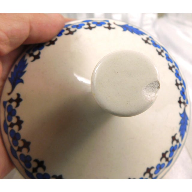 White 1980s Nueve San Isidro White Coffee Pot With Blue Floral Desgn For Sale - Image 8 of 8