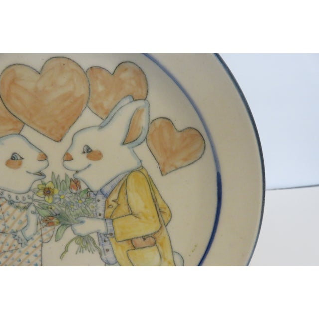 Davila Brodsky Santa Fe Art Pottery 8" Plate Rabbits in Love 1988 VTG Whimsical For Sale In Dallas - Image 6 of 8