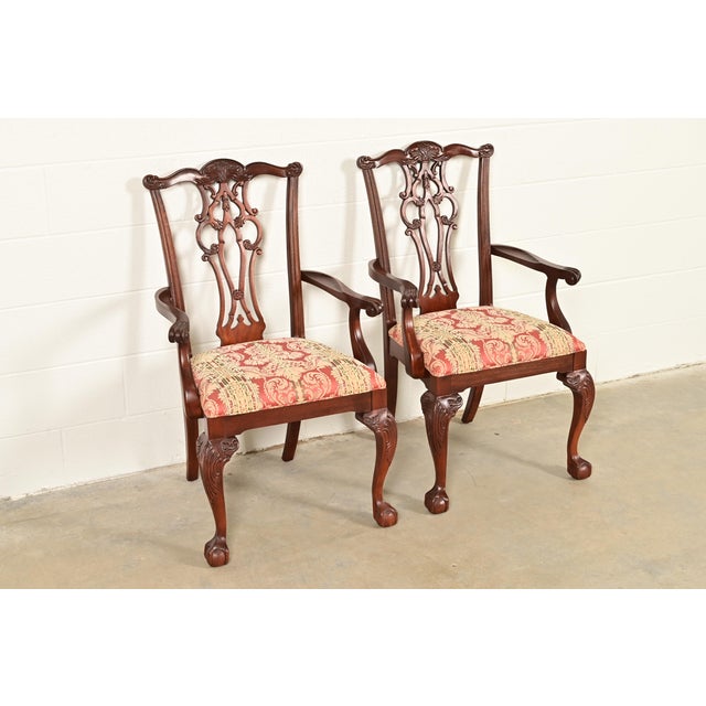 Ethan Allen Ethan Allen Chippendale Carved Mahogany Armchairs or Dining Captain Chairs, Pair For Sale - Image 4 of 14