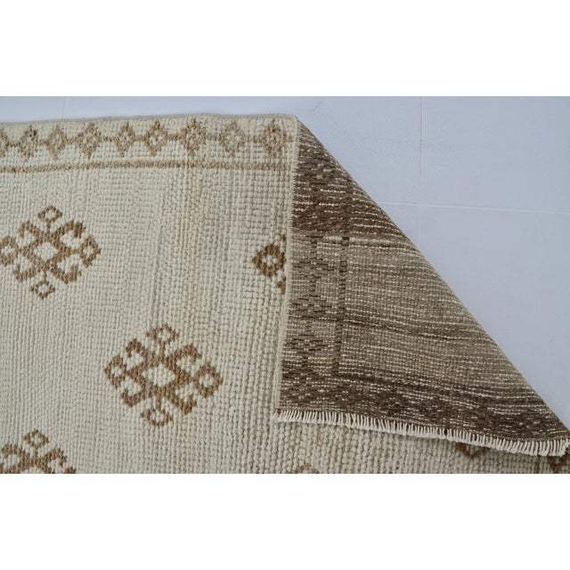 Textile 1950s Turkish Neutral Patterned Runner For Sale - Image 7 of 10