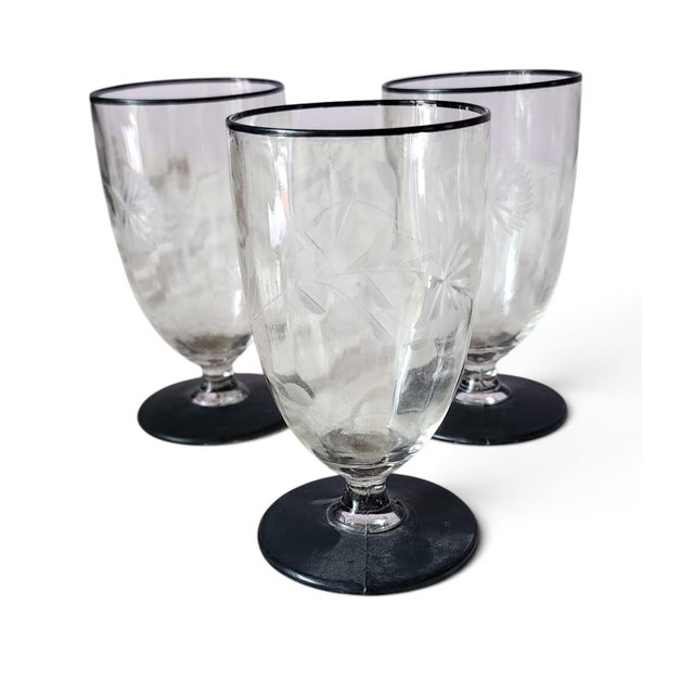 1930s Set 5 Vintage Black Footed & Rimmed Etched Crystal Glass Stemware Juice Glasses. 1930s For Sale - Image 5 of 8