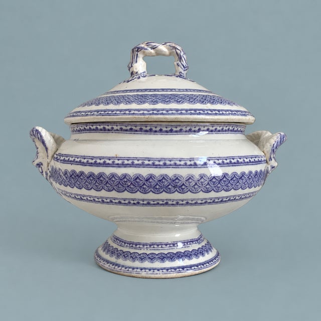 18th-Century Greiner Thuringian Hand-Painted Porcelain Covered Vessel, Germany For Sale - Image 18 of 18