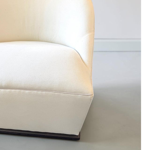 Lee Industries Lee Swivel Chair With Oak Plinth Base in White Linen, Pair For Sale - Image 4 of 9