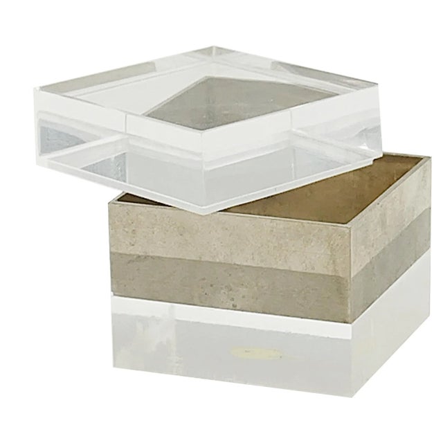Acrylic Glass and Chrome Box, Italy, 1970s For Sale - Image 6 of 6