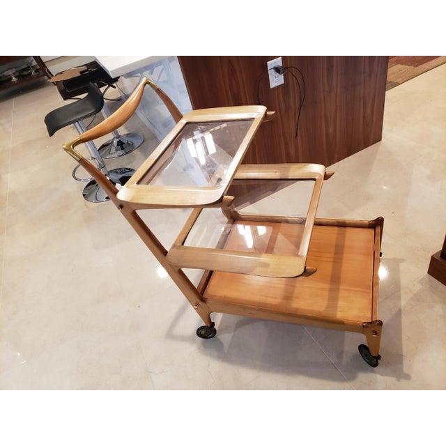 1950 Brazilian Caviuna Wood Tea Cart For Sale In Orlando - Image 6 of 6