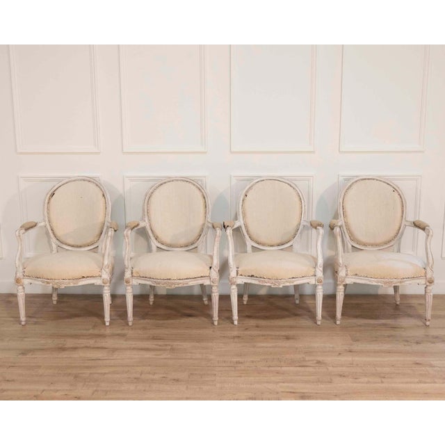 Off-white Set of Four Louis XVI Painted Armchairs, France, circa 1770–1780 For Sale - Image 8 of 10