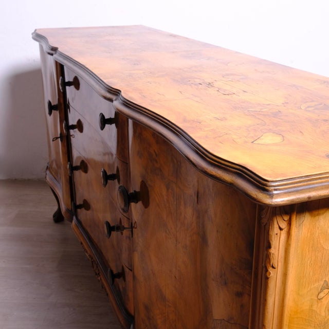 Chippendale Sideboard with 2 Doors 4 Drawers & Illuminated and Mirrored Bar Compartment, 1970s For Sale - Image 12 of 18