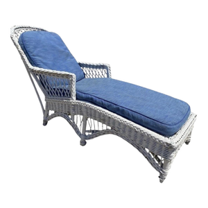 Antique American Victorian White Wicker Sunroom Chaise