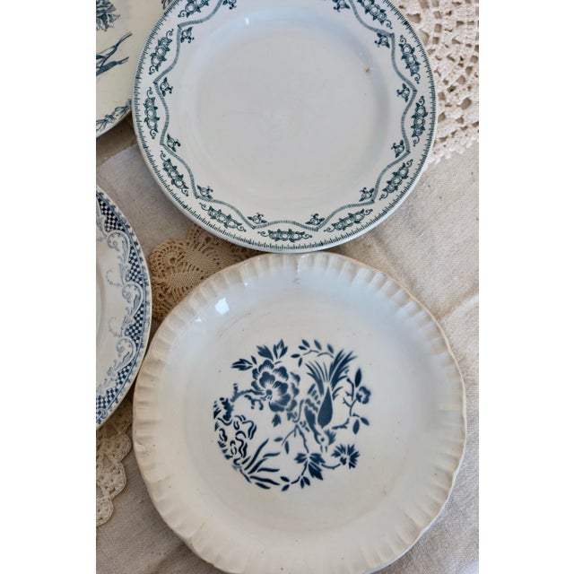 Blue Earthenware Flat Plates from Gien, 1950s, Set of 4 For Sale - Image 3 of 12