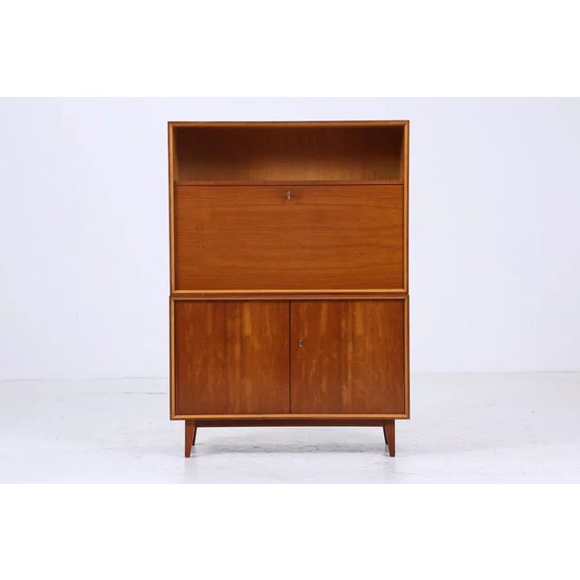 Mid-Century Linen Cabinet, 1960s For Sale - Image 11 of 11