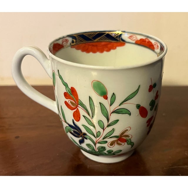 Chinoiserie Antique 18th Century Georgian Worcester Porcelain First Period Imari Coffee Cup in the Kempthorne Pattern, Circa 1768 For Sale - Image 3 of 15