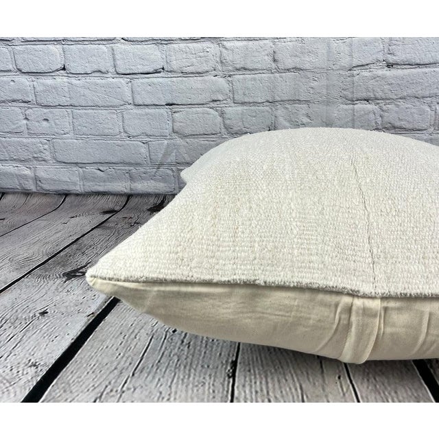 20 x 20 Hemp Pillow Turkish Cushion Natural Grayish White Pillow Cushion Cover For Sale - Image 4 of 4