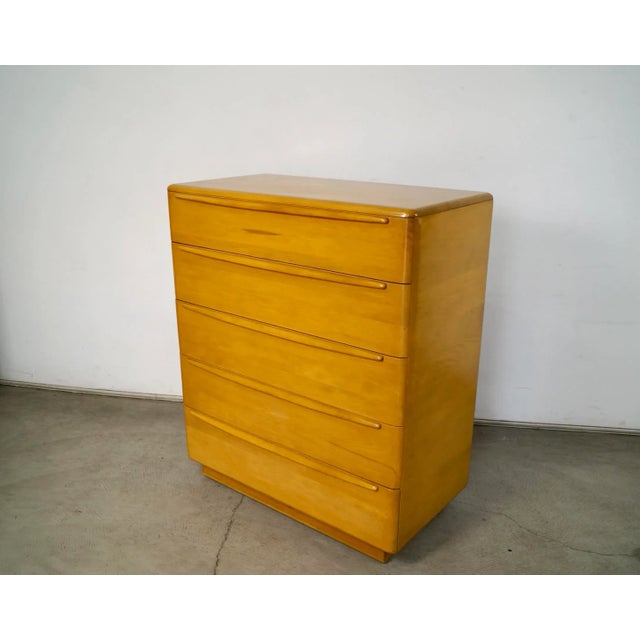 1950’s Mid-Century Modern Heywood Wakefield Solid Maple Highboy Dresser For Sale In Los Angeles - Image 6 of 12