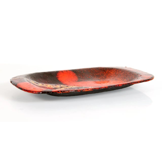 Bay Keramik Mid Century Red Lava Glaze Ceramic Pottery Dish / Tray For Sale - Image 4 of 9