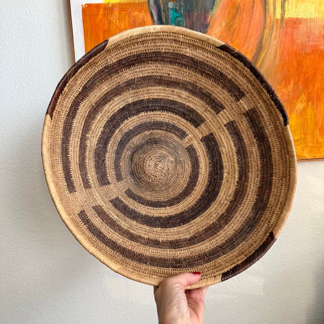 Antique Vintage Large 17” Native American Pima Tray Bowl Basket Tight Weave Nice For Sale - Image 4 of 12