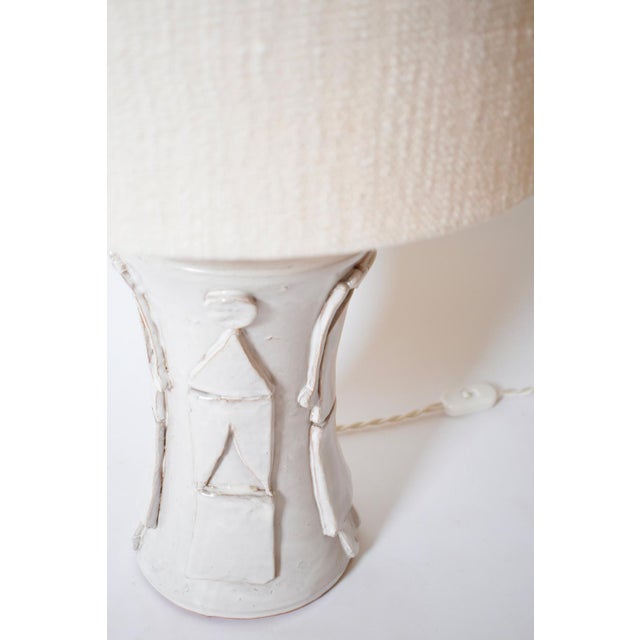 Kasaï Avignon Off White Ceramic Lamp from Barracuda Interiors For Sale - Image 4 of 5