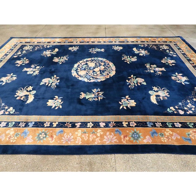 Galerie Shabab Collection Mid-20th Century Handmade Chinese Art Deco Room Size Carpet For Sale In New York - Image 6 of 10