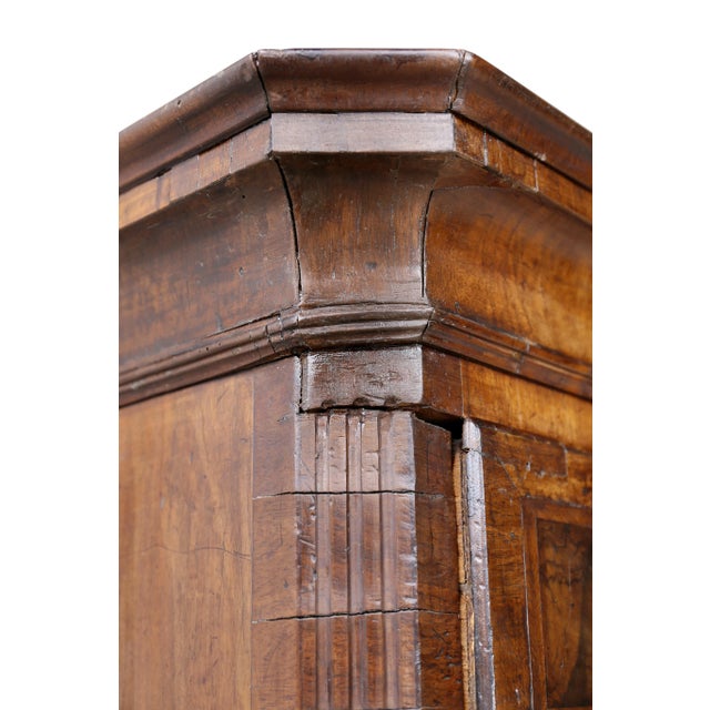 English George II Walnut Chest on Chest For Sale - Image 3 of 13