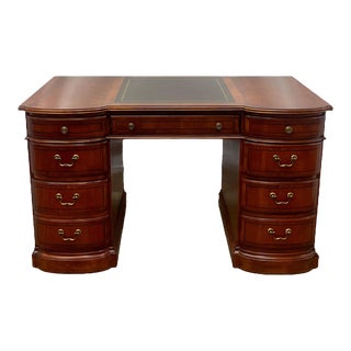 Vintage Hekman Chippendale Style Mahogany Executive Writing Desk For Sale