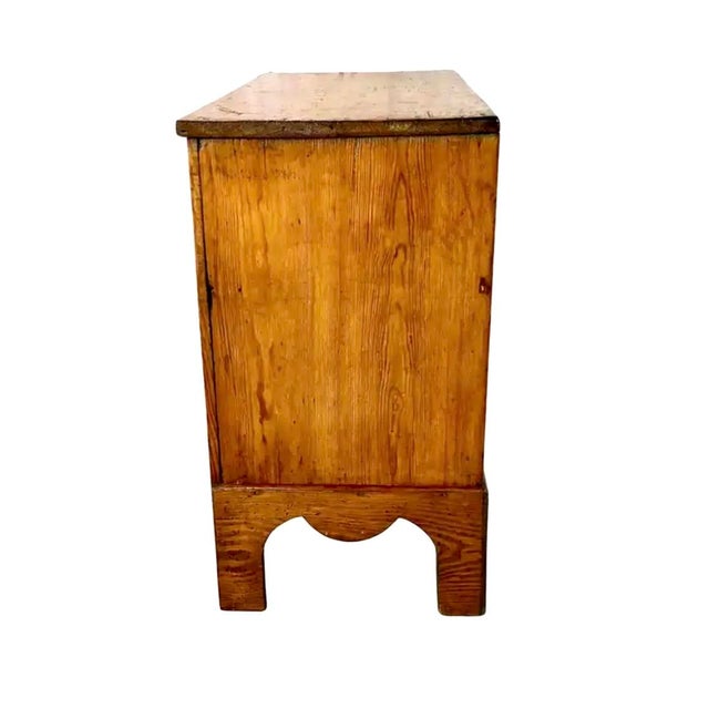 19th Century English Pine Chest of Drawers For Sale In Tampa - Image 6 of 10