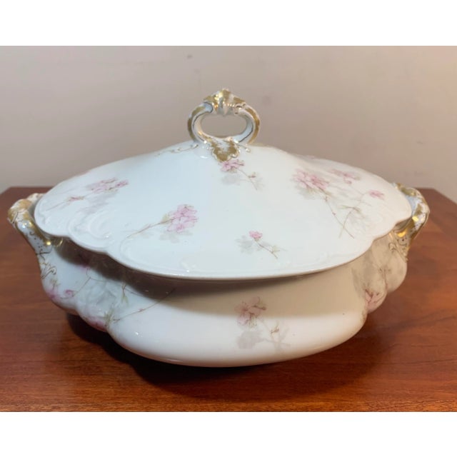 Antique Haviland & Co France Scalloped Edge Porcelain Serving Dish With Lid For Sale - Image 10 of 10