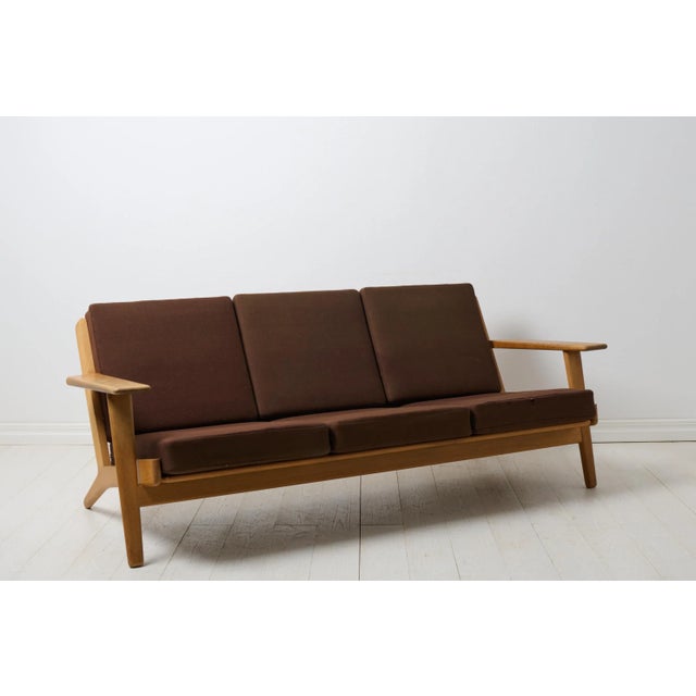 Mid-Century Modern Model Ge-290 Sofa attributed to Hans J. Wegner for Getama, Denmark For Sale - Image 4 of 11