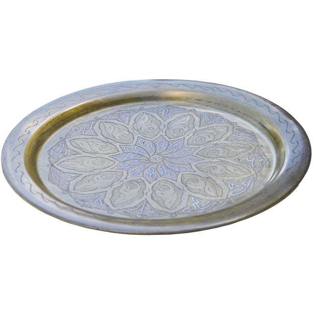 Early 20th Century Handmade Floral-Patterned Moroccan Brass Tray For Sale - Image 4 of 8
