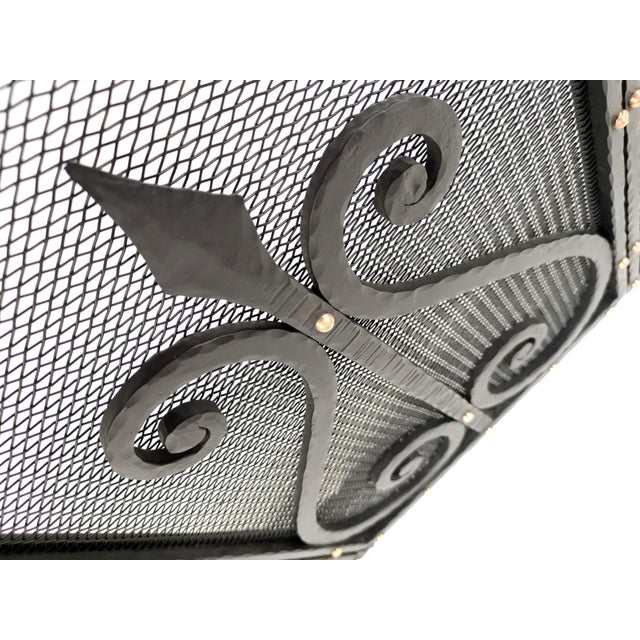 Vintage French Art Deco Wrought Iron 3-Panel Fire Screen and Spark Guard, 1940s For Sale - Image 4 of 9