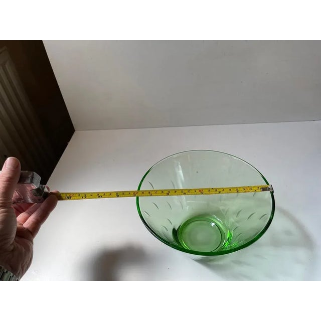 Uranium Green Art Glass Bowl with Arrows by Jacob E. Bang for Holmegaard, 1930s For Sale - Image 3 of 6