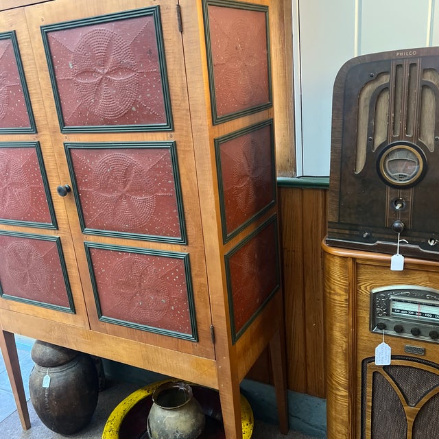 Early American Style Tiger Maple and Poplar Pie Safe With Punched Tin For Sale - Image 10 of 10