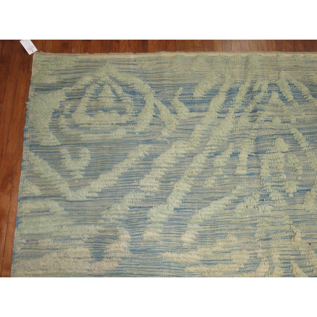 Mid-Century Modern Blue Cream Turkish Souf Kilim Flat-weave Contemporary Rug For Sale - Image 3 of 18