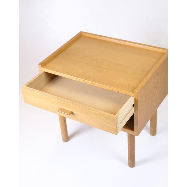 Bedside table/nightstand by hans j. Wegner for ry møbelfabrik. Solid oak. Danish design classic from the 1960s in great...