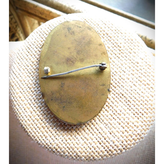 1920s Antique Art Deco Hand-Painted Porcelain 'B' Gold Leaf Oval Brooch Pin, C. 1920's For Sale - Image 5 of 11