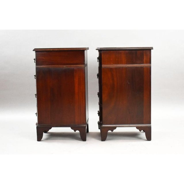 Mahogany Bow Front Bedside Chests of Drawers, 1920, Set of 2 For Sale - Image 4 of 9