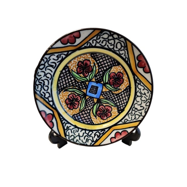 Vintage 1960s Spanish Hand Painted Wall Plates - Set of 3 For Sale In Atlanta - Image 6 of 9