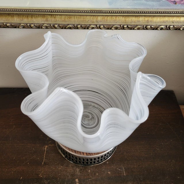 Vintage Murano Style Handkerchief Vase With Filigrana Striped Pattern For Sale In Orlando - Image 6 of 8